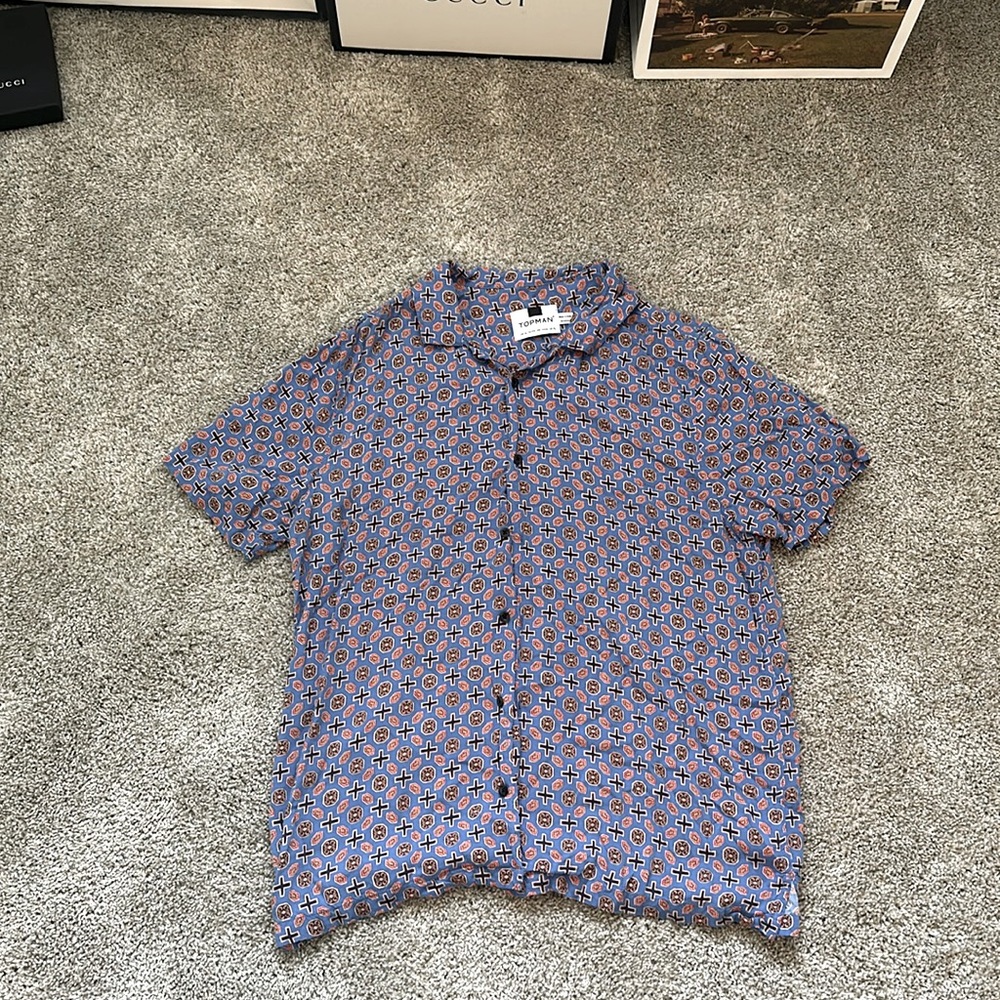 Men’s short sleeve button down